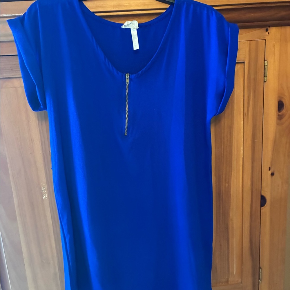 Women’s Short Sleeve Zip-Front Top in Royal Blue
